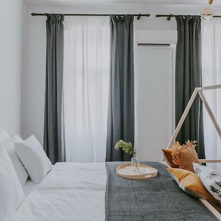 Alloro Boutique Apartment พูลา ภายนอก รูปภาพ