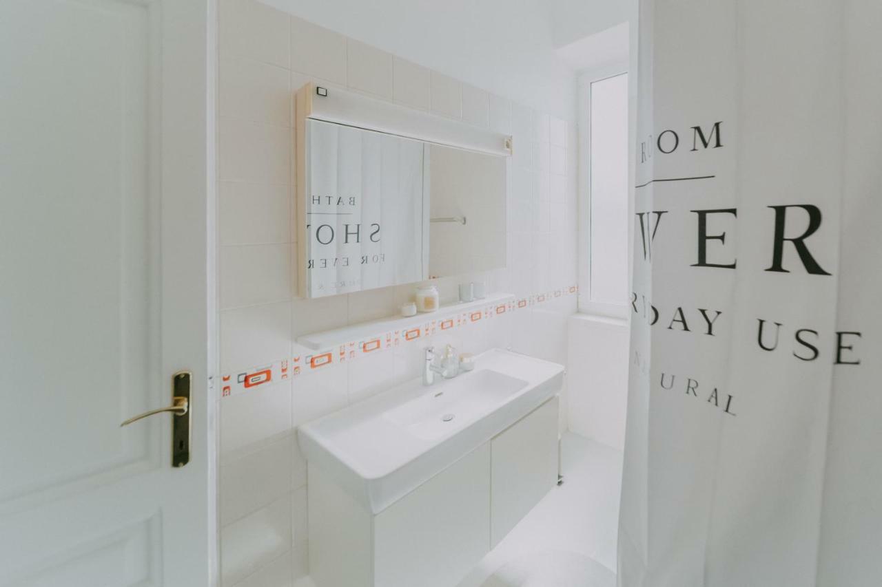 Alloro Boutique Apartment พูลา ภายนอก รูปภาพ