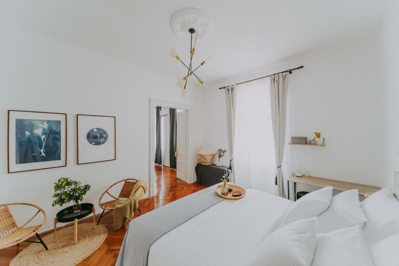 Alloro Boutique Apartment พูลา ภายนอก รูปภาพ