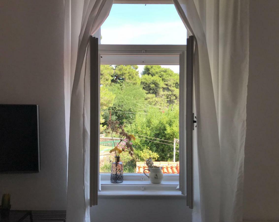 Alloro Boutique Apartment พูลา ภายนอก รูปภาพ
